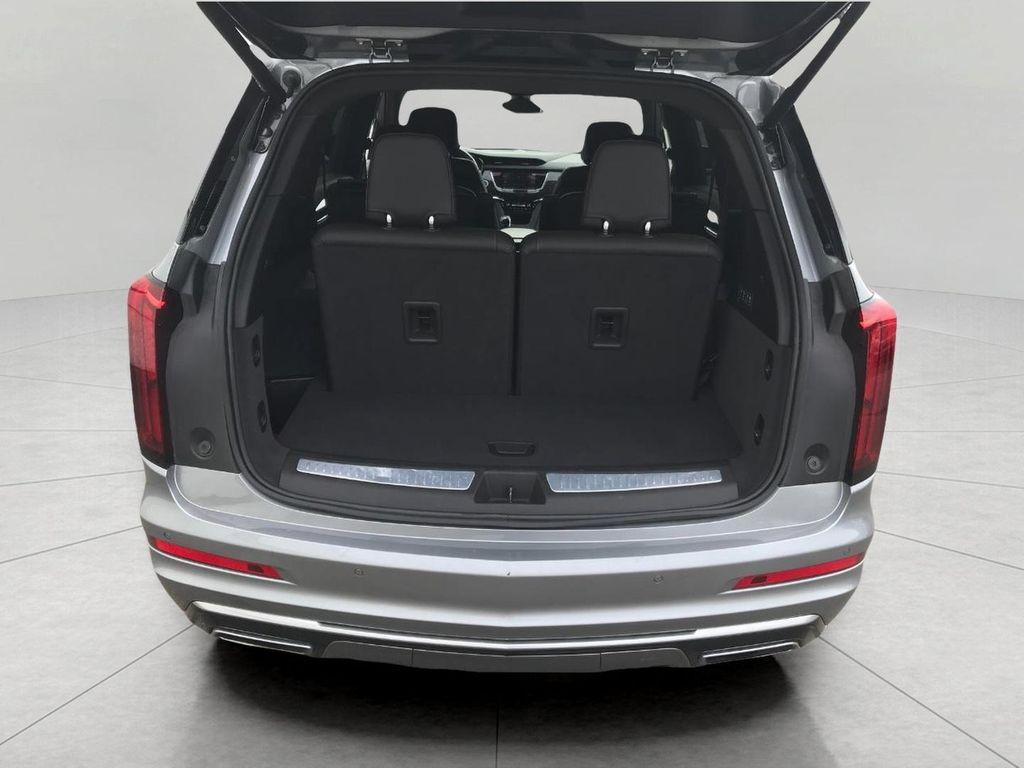 used 2025 Cadillac XT6 car, priced at $45,944