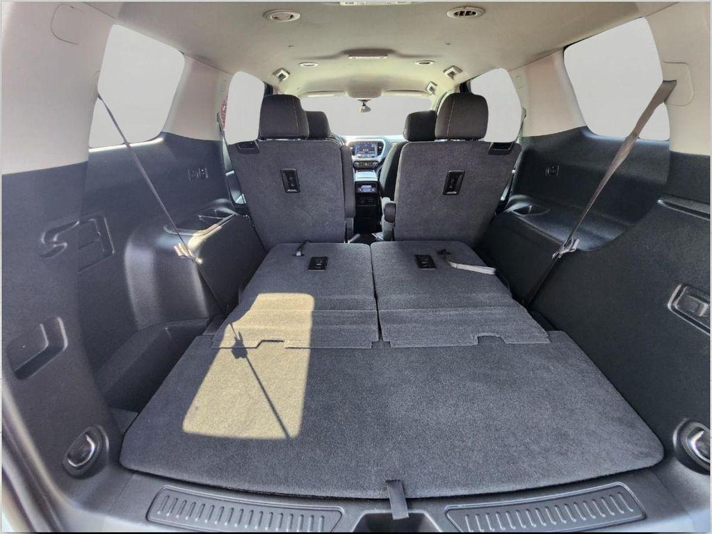 used 2023 GMC Acadia car, priced at $28,987