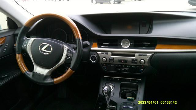 used 2013 Lexus ES 300h car, priced at $13,995
