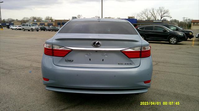 used 2013 Lexus ES 300h car, priced at $13,995