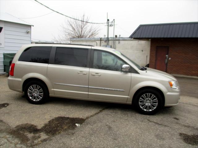 used 2015 Chrysler Town & Country car, priced at $13,995
