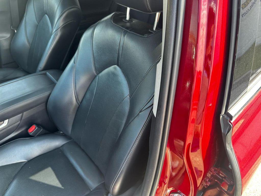 used 2021 Toyota Highlander Hybrid car, priced at $30,995
