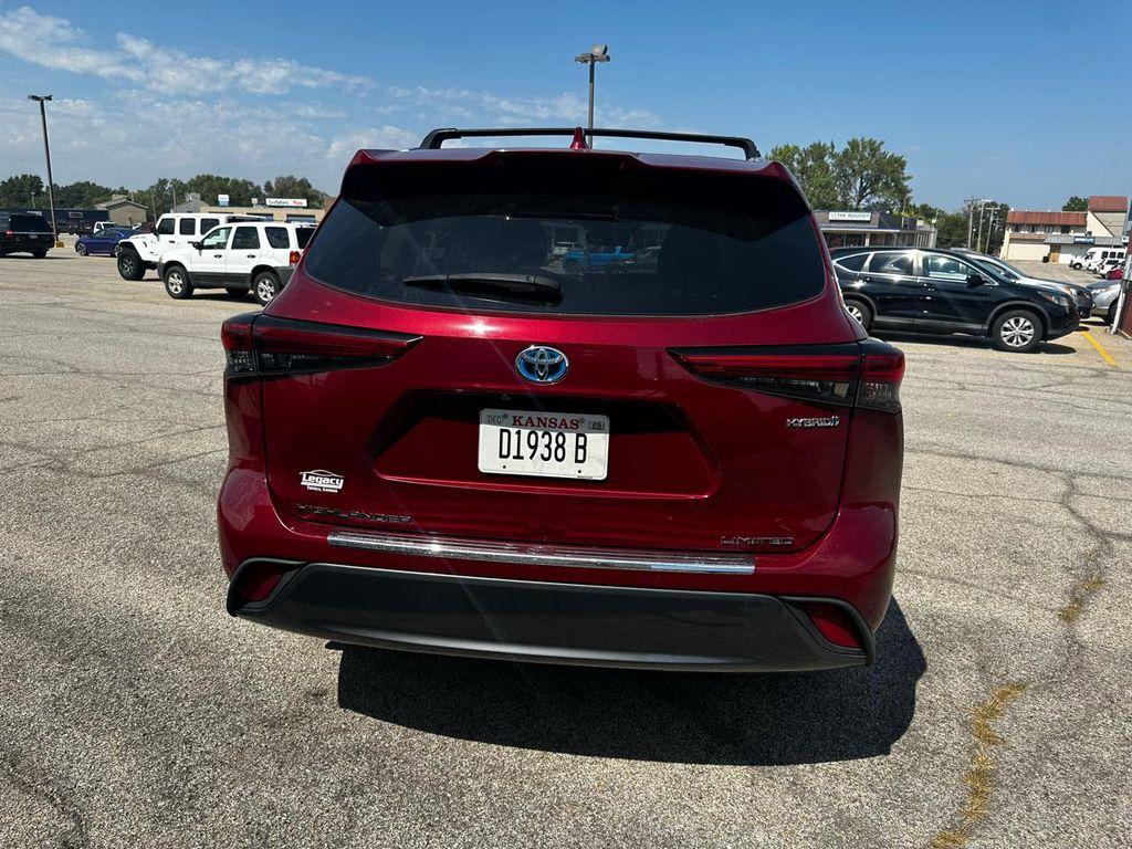 used 2021 Toyota Highlander Hybrid car, priced at $30,995