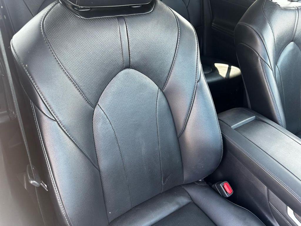 used 2021 Toyota Highlander Hybrid car, priced at $30,995