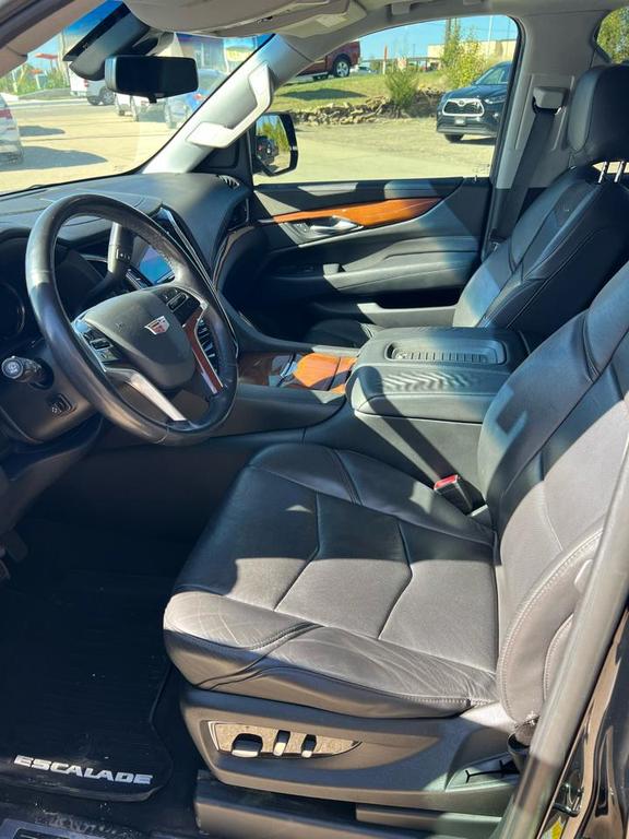 used 2018 Cadillac Escalade ESV car, priced at $29,995