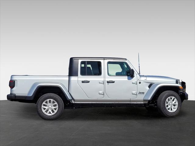 new 2023 Jeep Gladiator car, priced at $43,889