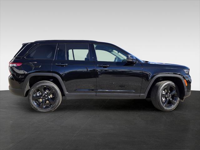 new 2025 Jeep Grand Cherokee car, priced at $49,170