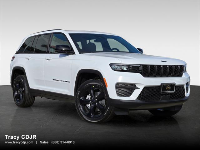 new 2025 Jeep Grand Cherokee car, priced at $48,575