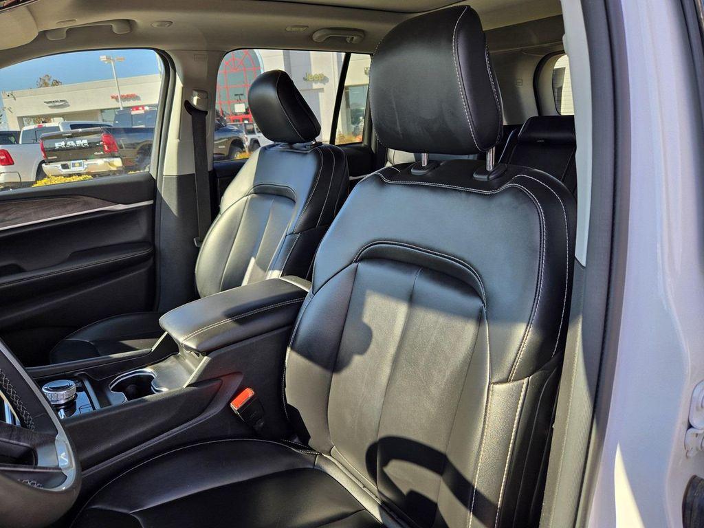 used 2024 Jeep Grand Cherokee 4xe car, priced at $27,494