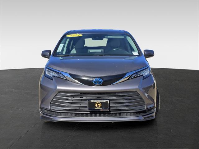 used 2023 Toyota Sienna car, priced at $41,868