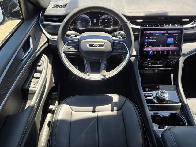 new 2025 Jeep Grand Cherokee L car