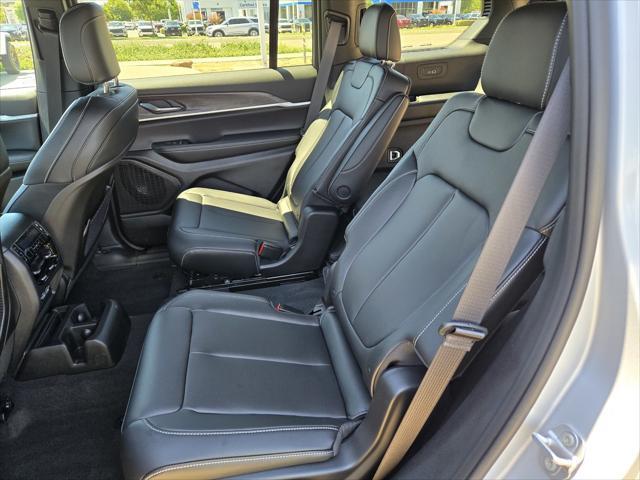 new 2025 Jeep Grand Cherokee L car