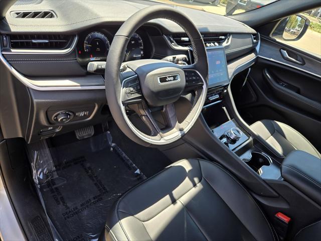 new 2025 Jeep Grand Cherokee L car