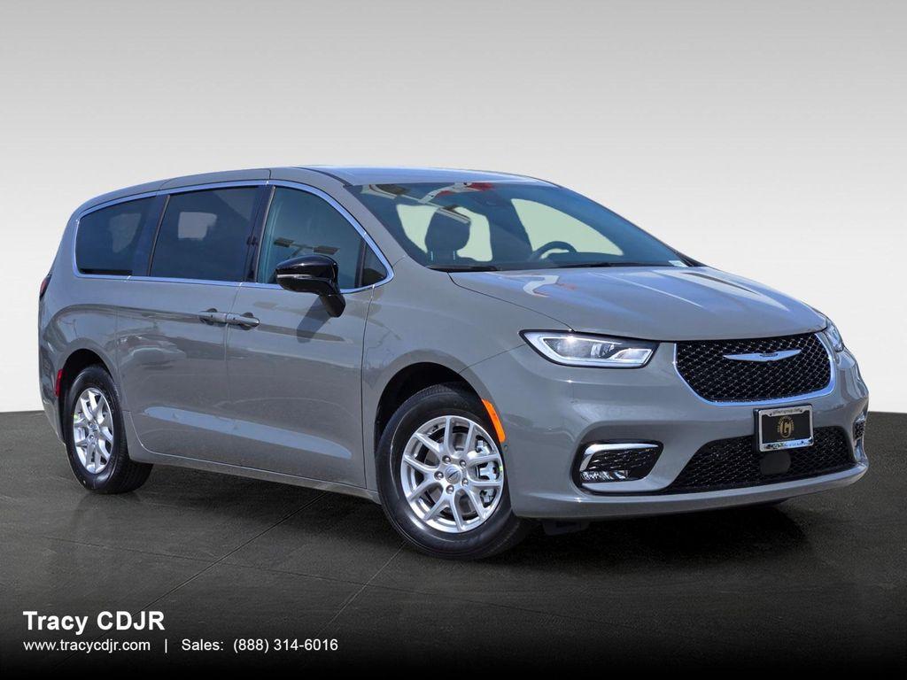 new 2025 Chrysler Pacifica car, priced at $44,843