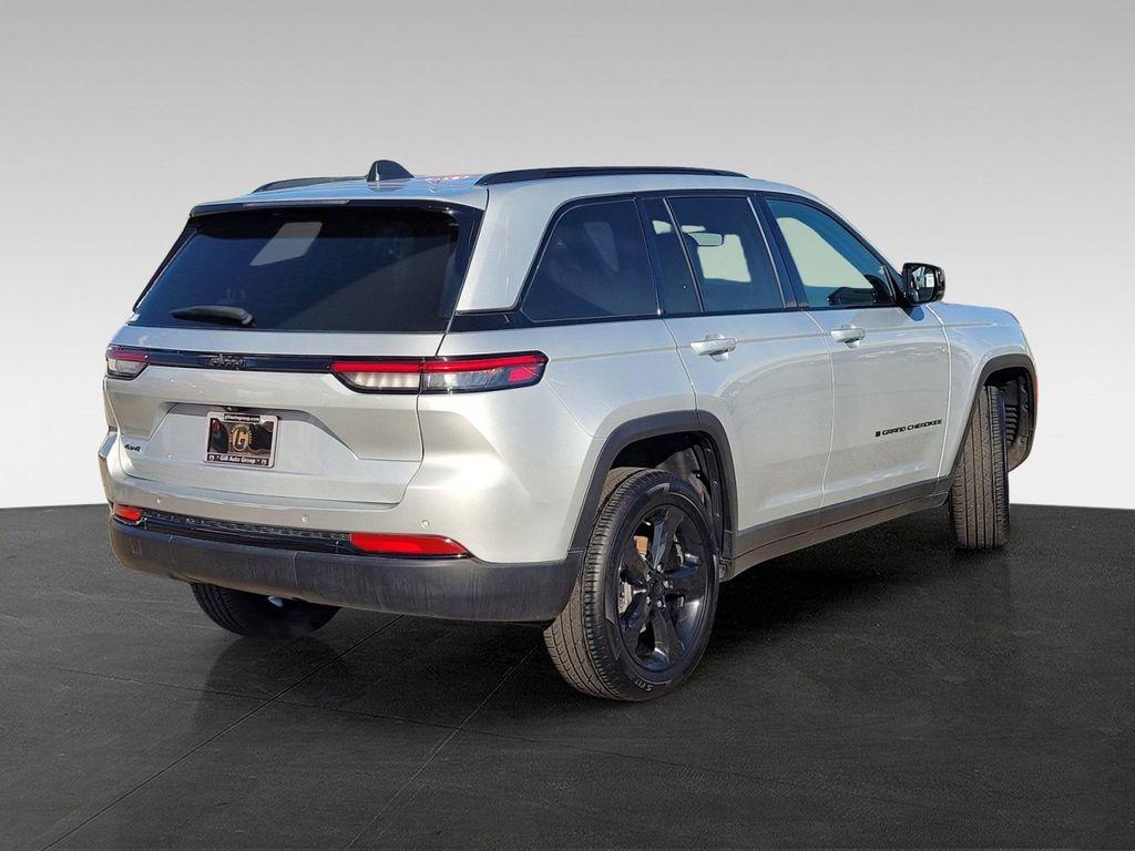 used 2023 Jeep Grand Cherokee car, priced at $27,405