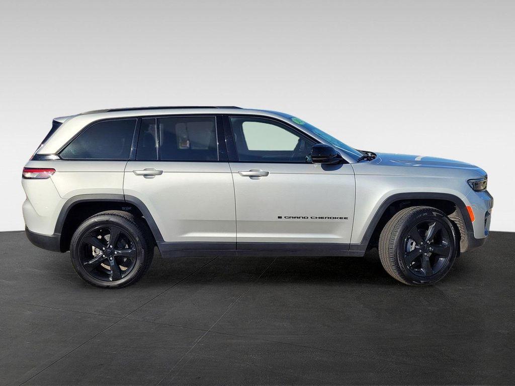 used 2023 Jeep Grand Cherokee car, priced at $27,405