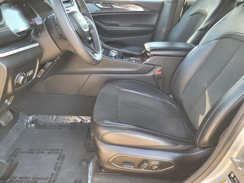 used 2023 Jeep Grand Cherokee car, priced at $27,405