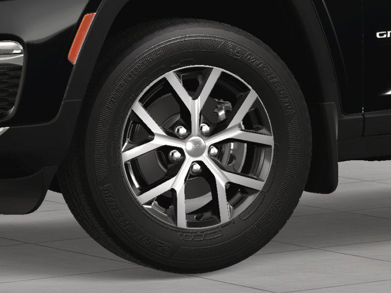new 2025 Jeep Grand Cherokee car, priced at $46,186