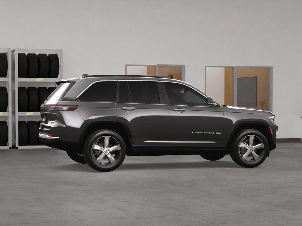 new 2025 Jeep Grand Cherokee car, priced at $48,386