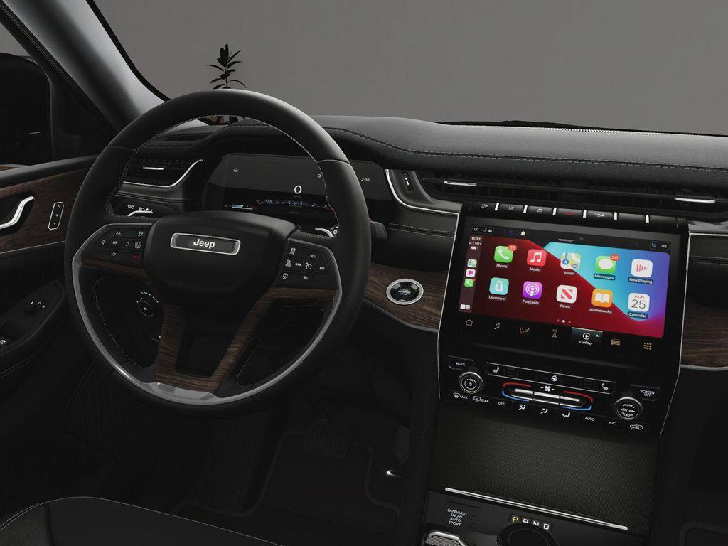 new 2025 Jeep Grand Cherokee car, priced at $48,811