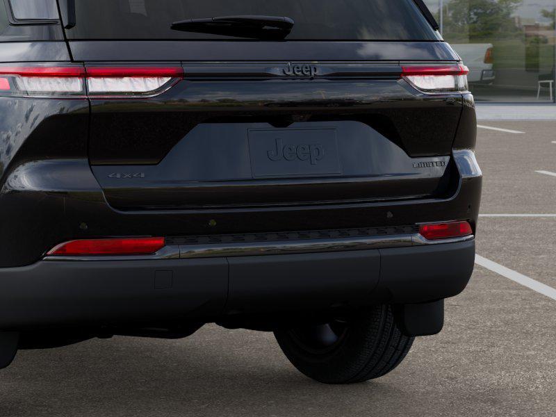 new 2025 Jeep Grand Cherokee car, priced at $50,910