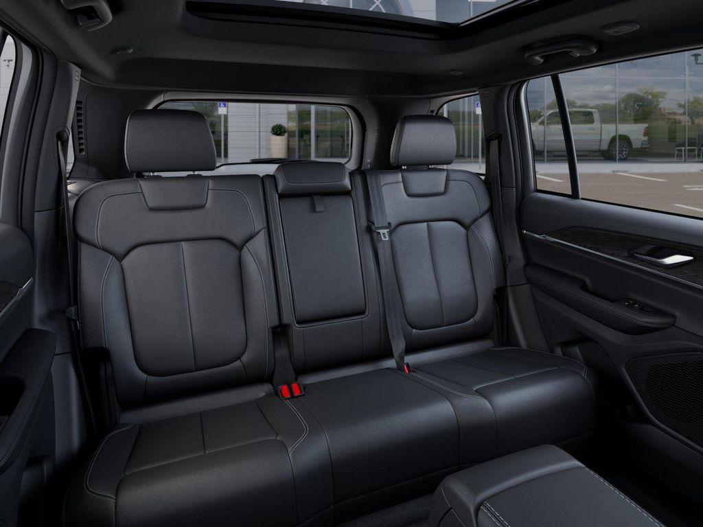 new 2025 Jeep Grand Cherokee car, priced at $50,910