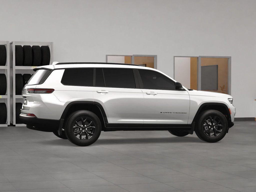 new 2025 Jeep Grand Cherokee car, priced at $42,561