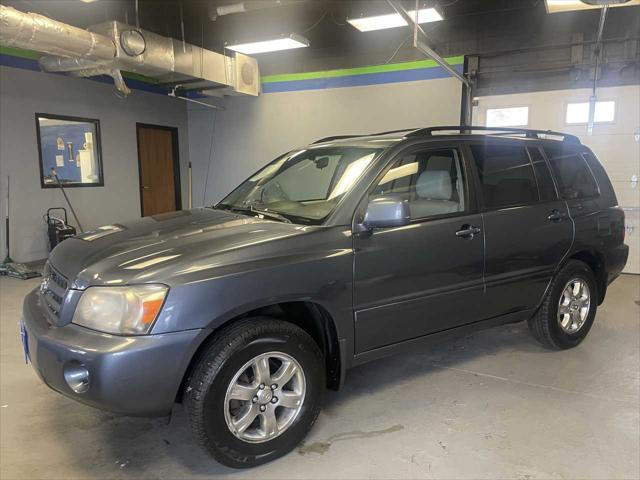 used 2004 Toyota Highlander car, priced at $5,995