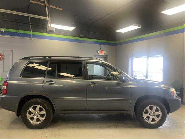 used 2004 Toyota Highlander car, priced at $5,995