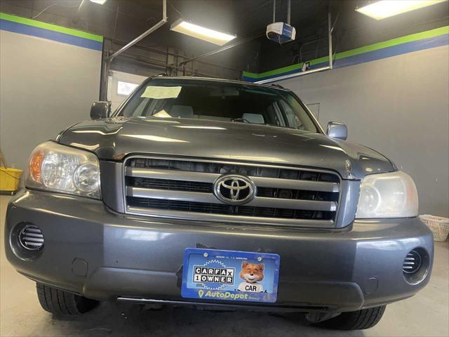 used 2004 Toyota Highlander car, priced at $5,995