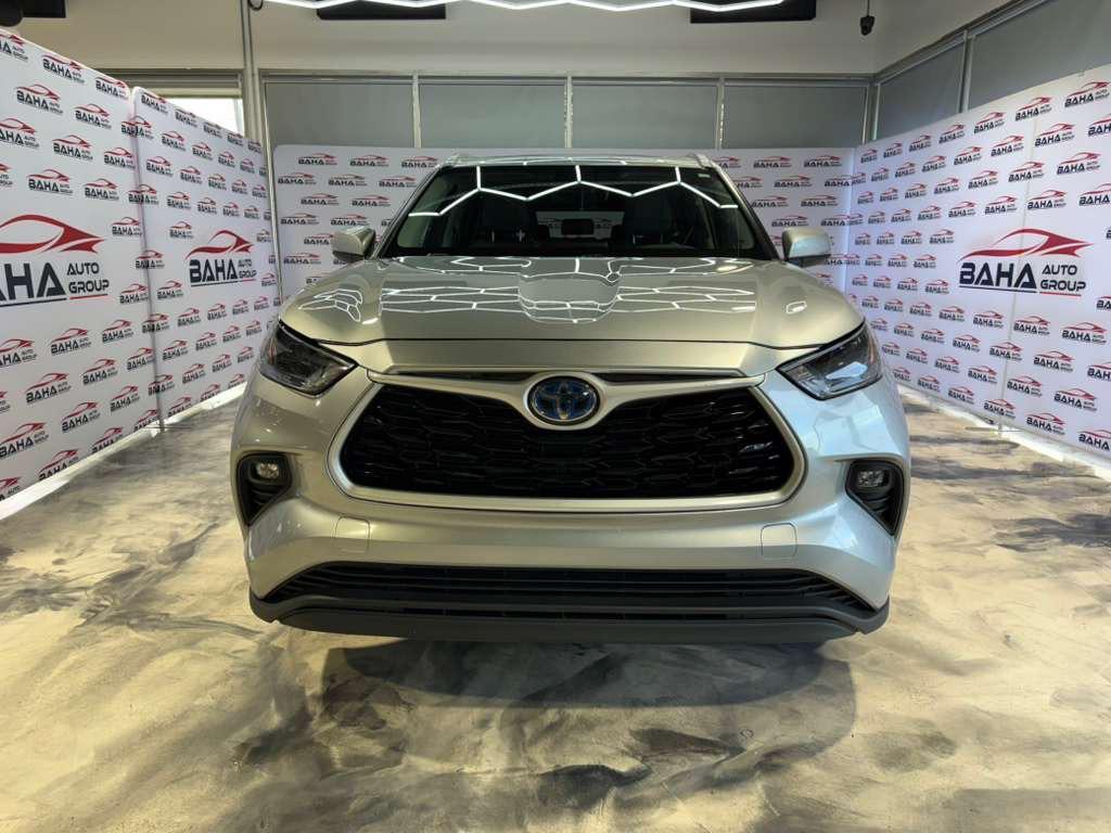 used 2024 Toyota Highlander Hybrid car, priced at $36,995