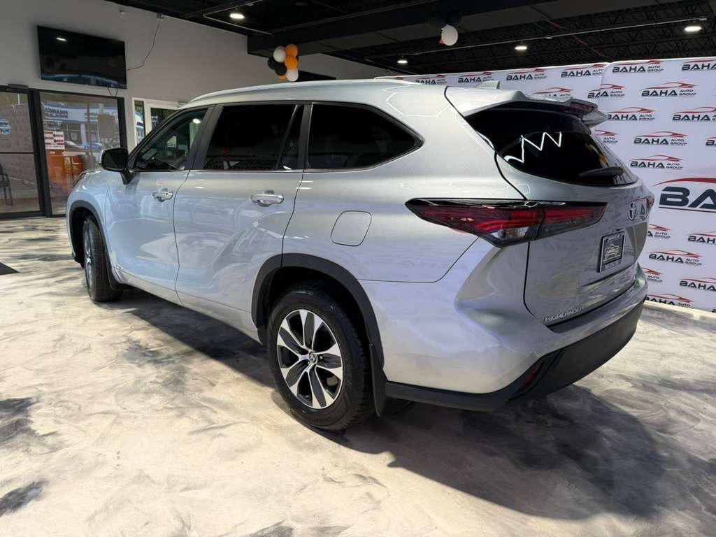 used 2024 Toyota Highlander Hybrid car, priced at $36,995