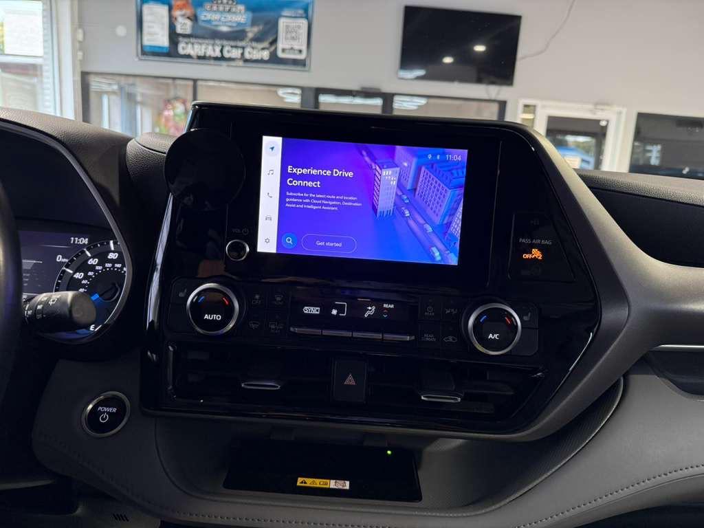 used 2024 Toyota Highlander Hybrid car, priced at $36,995