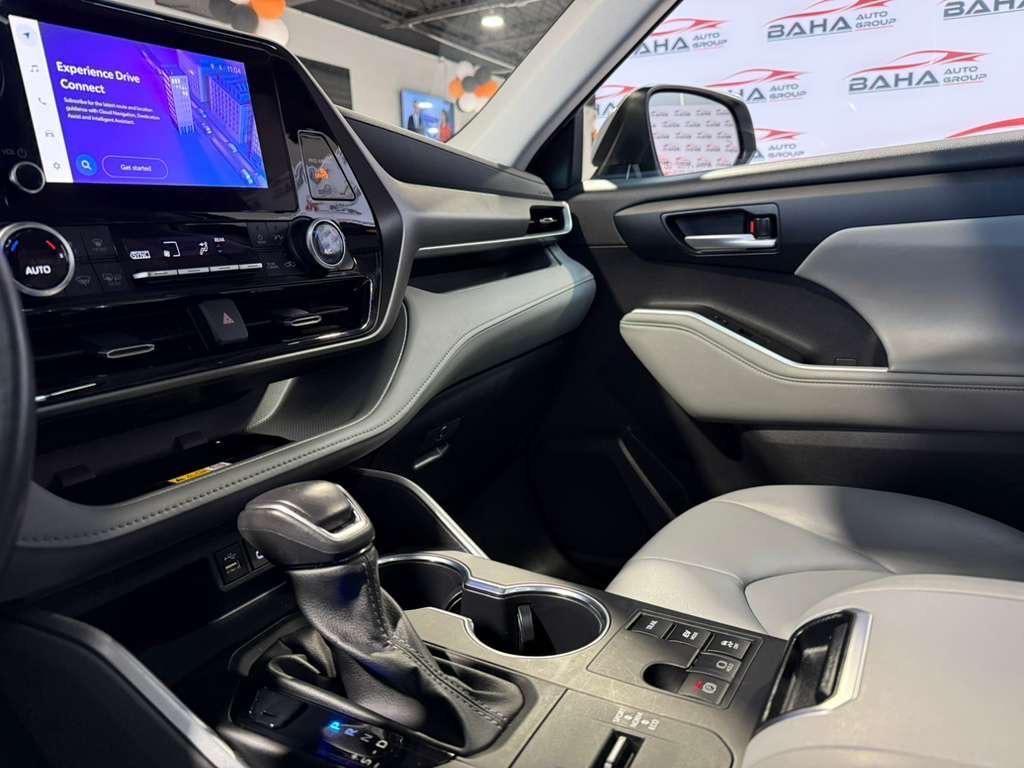 used 2024 Toyota Highlander Hybrid car, priced at $36,995