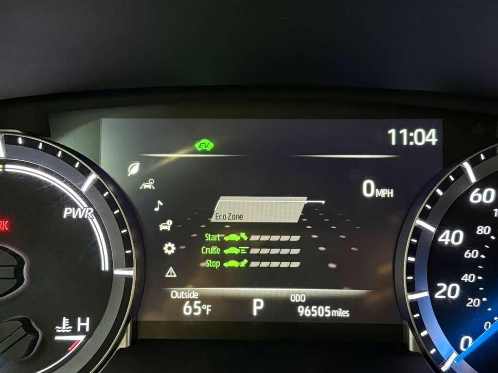 used 2024 Toyota Highlander Hybrid car, priced at $36,995