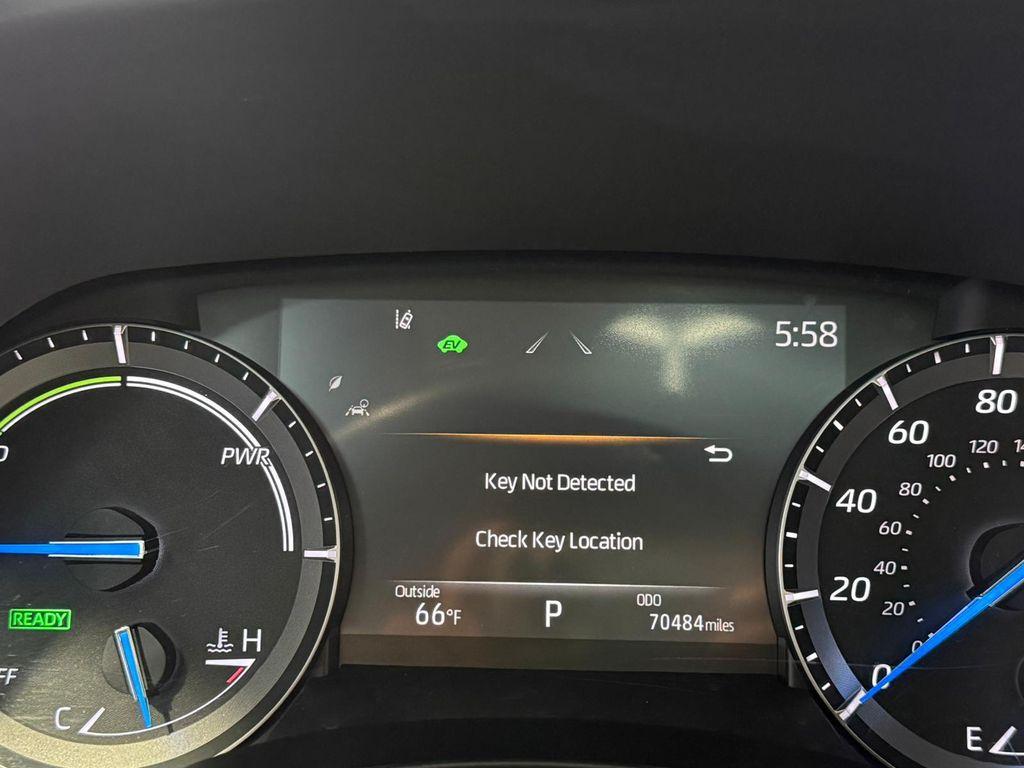 used 2021 Toyota Highlander Hybrid car, priced at $31,995