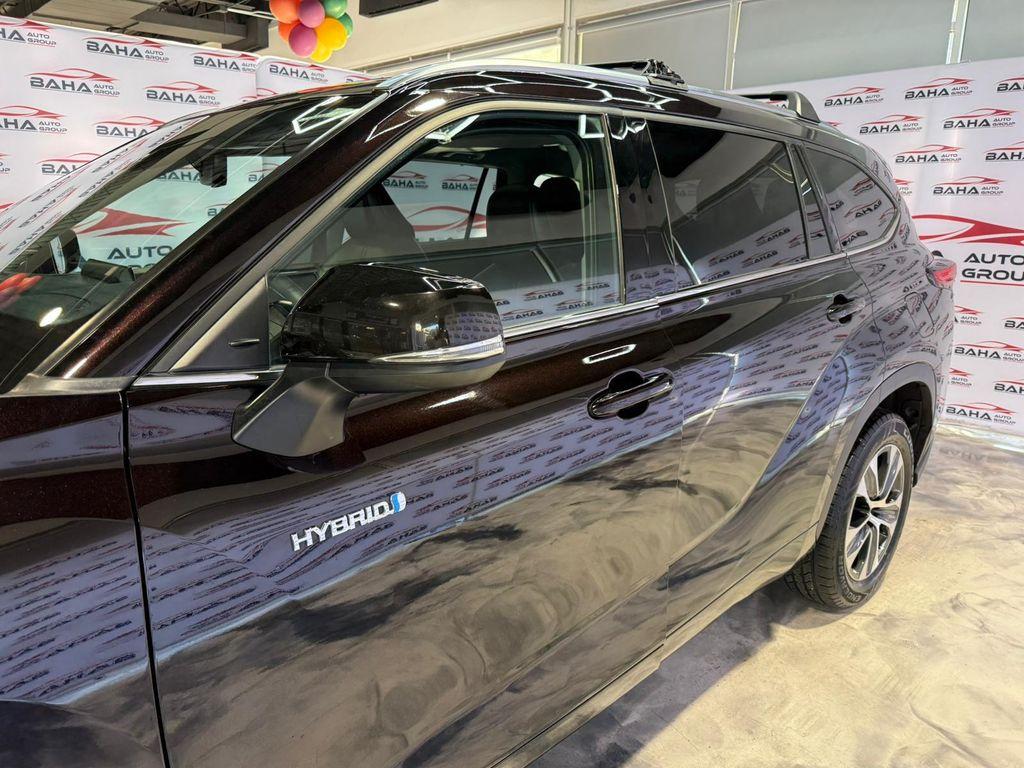 used 2021 Toyota Highlander Hybrid car, priced at $31,995