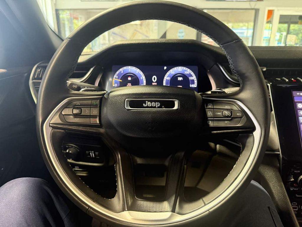 used 2024 Jeep Grand Cherokee L car, priced at $29,995