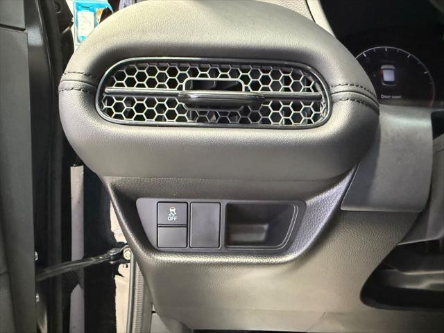 used 2025 Honda HR-V car, priced at $24,995
