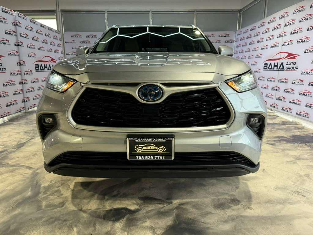 used 2021 Toyota Highlander Hybrid car, priced at $33,995