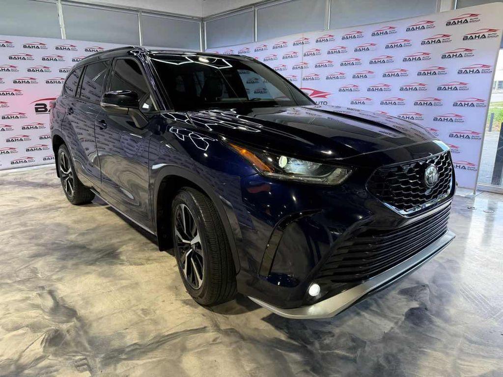 used 2022 Toyota Highlander car, priced at $31,995