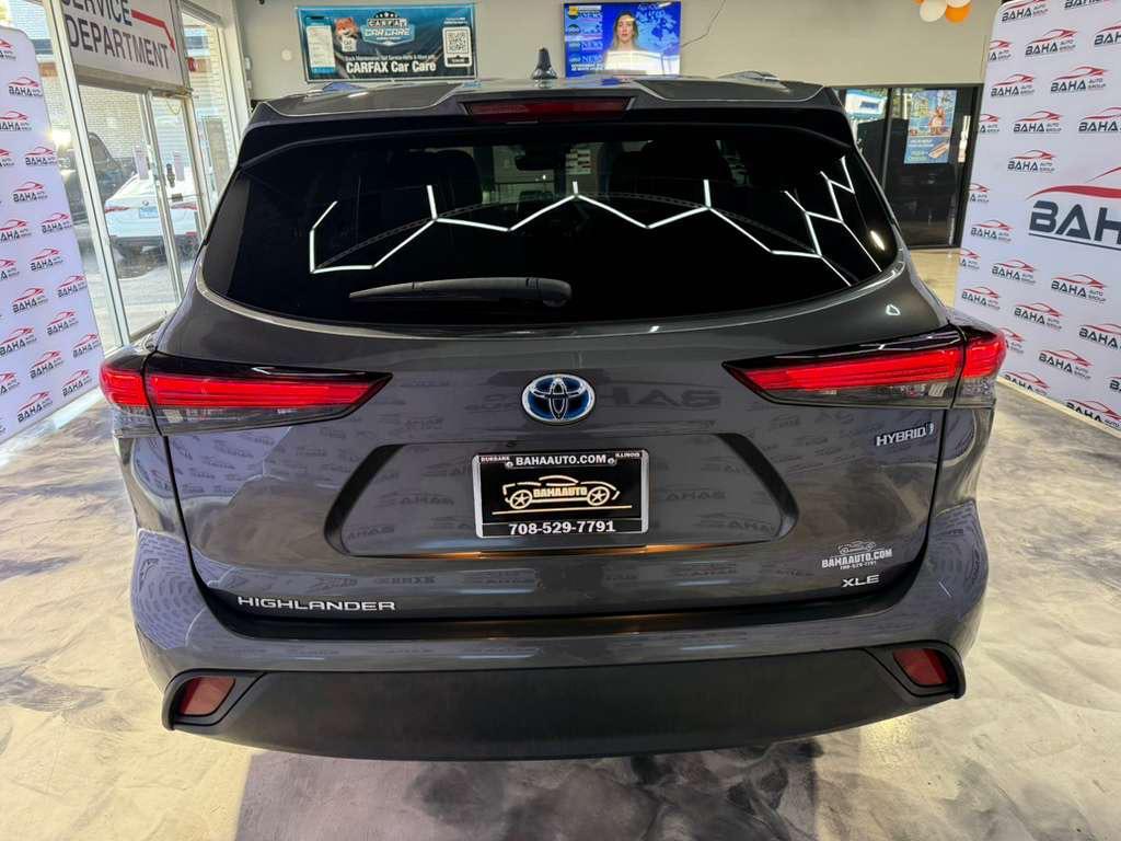 used 2021 Toyota Highlander Hybrid car, priced at $31,995