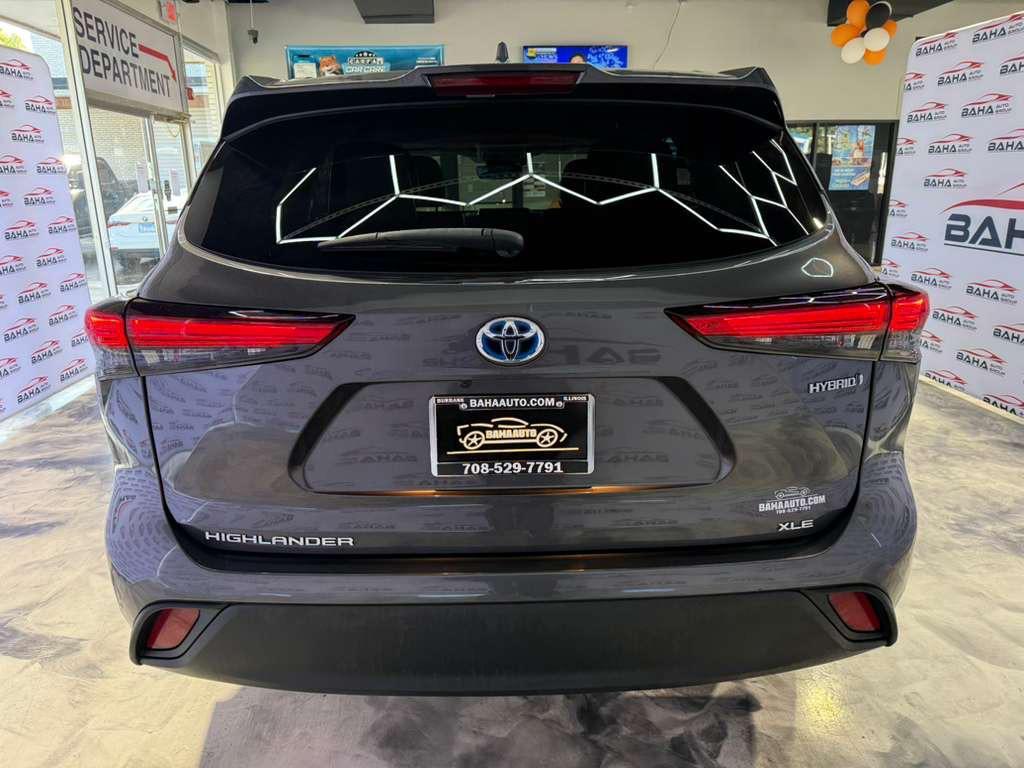 used 2021 Toyota Highlander Hybrid car, priced at $31,995