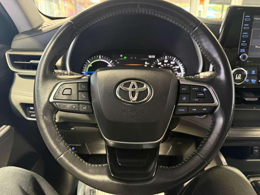 used 2021 Toyota Highlander Hybrid car, priced at $31,995