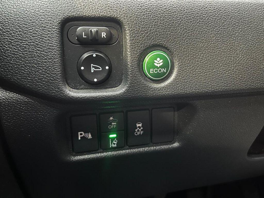 used 2022 Honda Pilot car, priced at $27,995