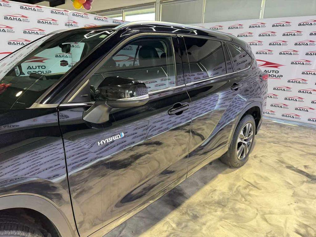 used 2021 Toyota Highlander Hybrid car, priced at $31,995