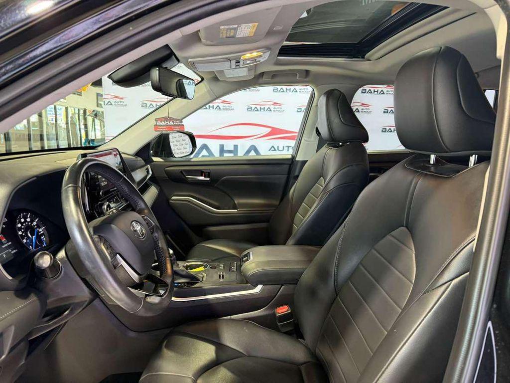 used 2021 Toyota Highlander Hybrid car, priced at $31,995