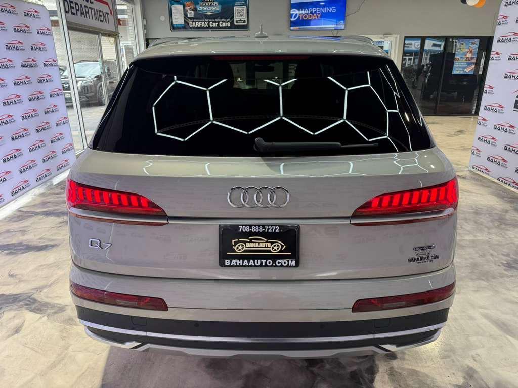 used 2024 Audi Q7 car, priced at $43,995