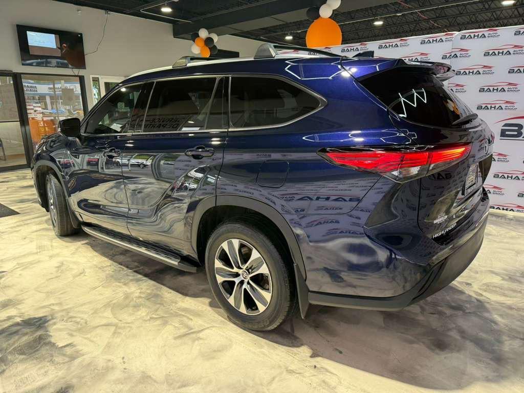 used 2021 Toyota Highlander car, priced at $29,995