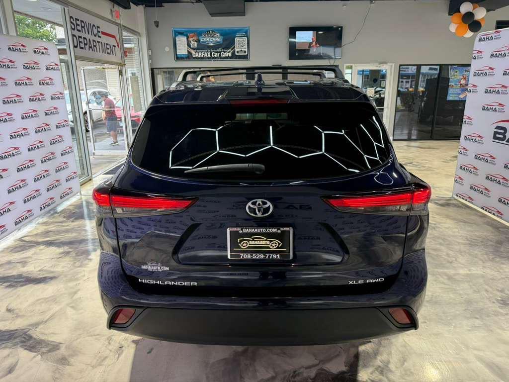 used 2021 Toyota Highlander car, priced at $29,995